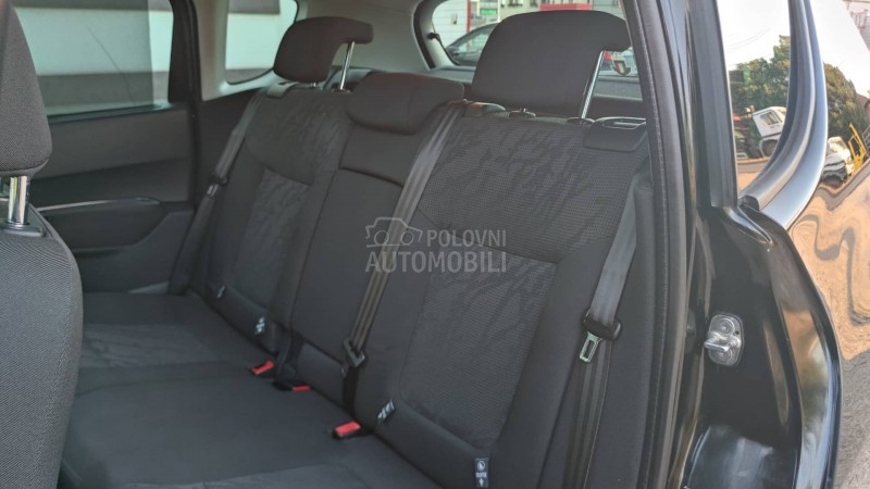 Peugeot 3008 1.6 E-HDi //ALLURE//