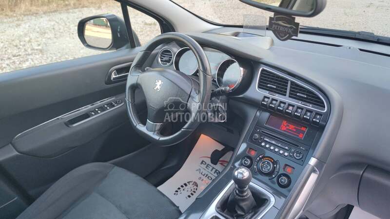 Peugeot 3008 1.6 E-HDi //ALLURE//
