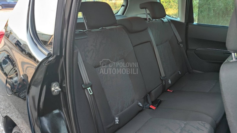 Peugeot 3008 1.6 E-HDi //ALLURE//