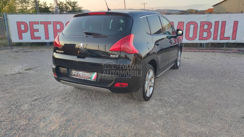 Peugeot 3008 1.6 E-HDi //ALLURE//