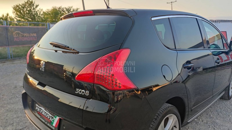 Peugeot 3008 1.6 E-HDi //ALLURE//