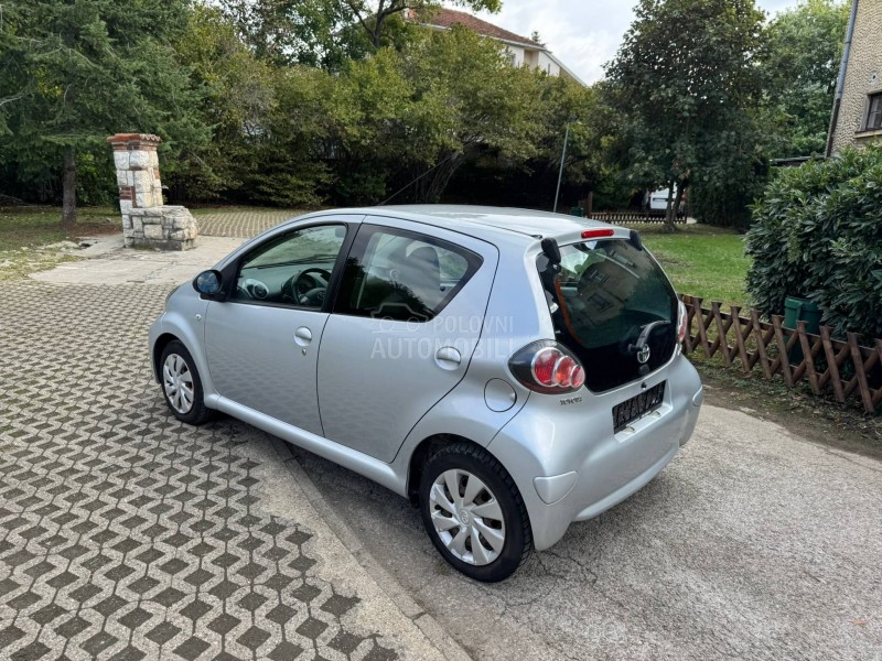 Toyota Aygo 1.0 VVTi NOVA