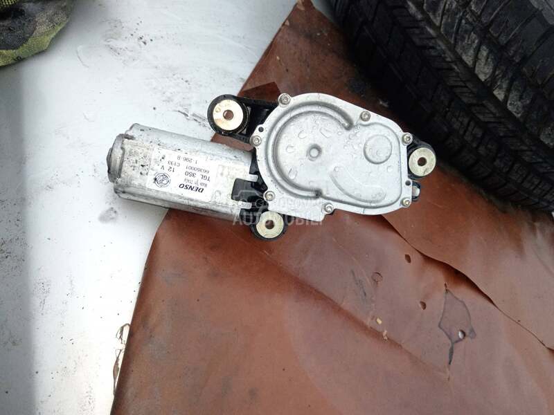 zadnji motor brisaca