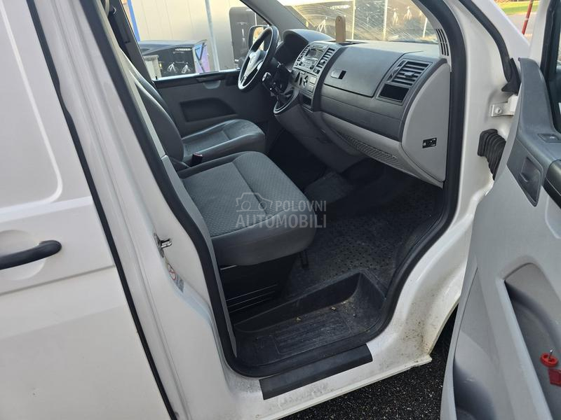 Volkswagen Transporter T5 2.0 tdi