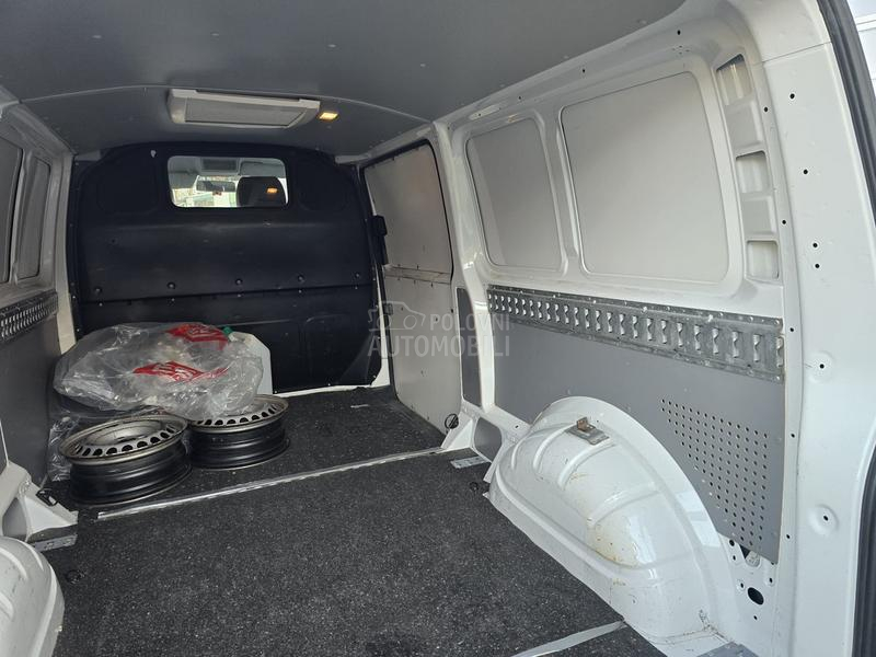 Volkswagen Transporter T5 2.0 tdi