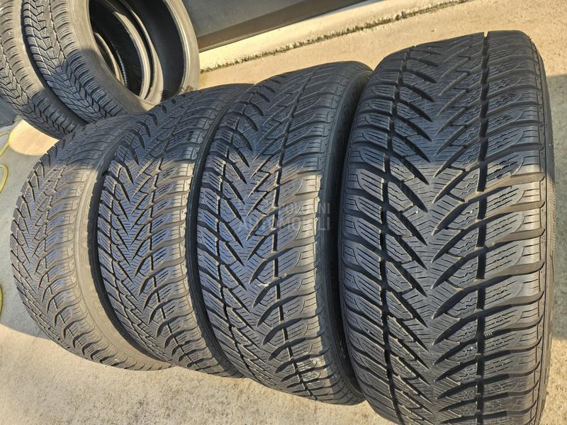 Goodyear 205/50 R16 Zimska