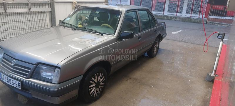 Opel Ascona 