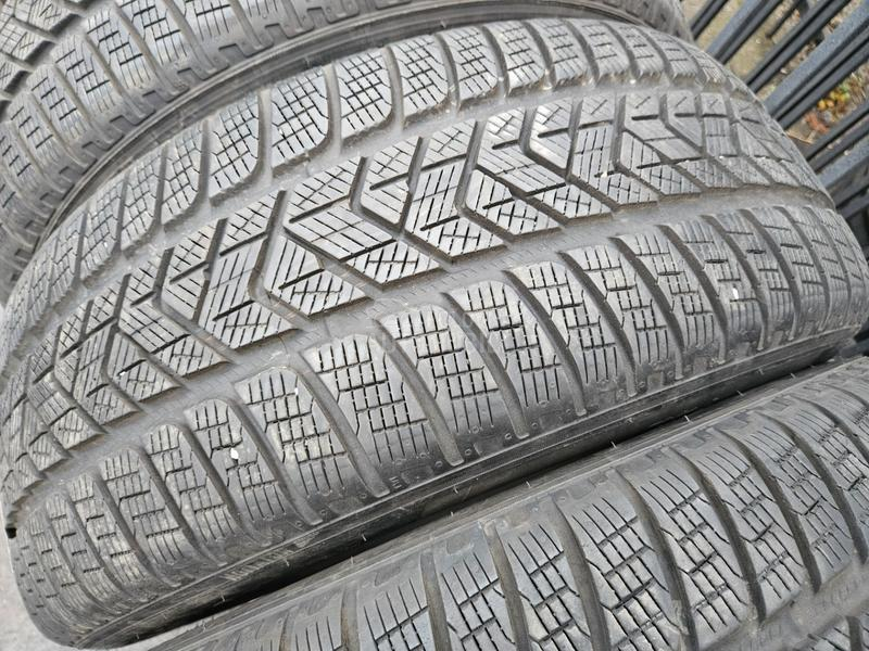 Pirelli 235/60 R18 Sve sezone