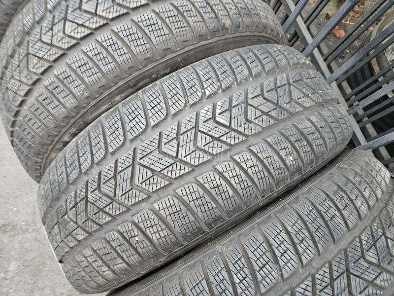 Pirelli 235/60 R18 Sve sezone
