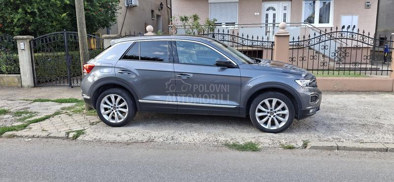 Volkswagen T-Roc 1.6