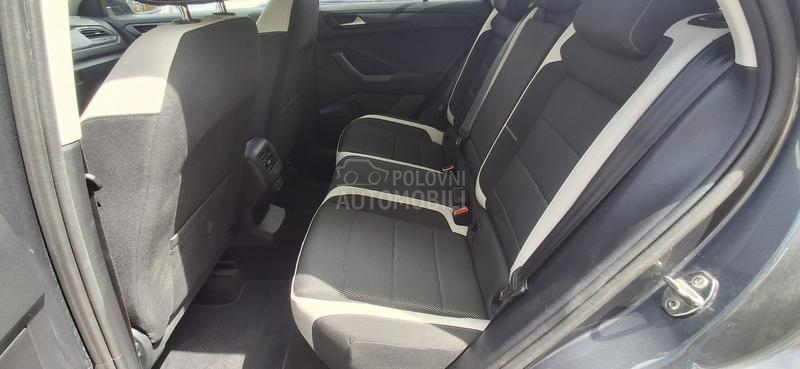 Volkswagen T-Roc 1.6