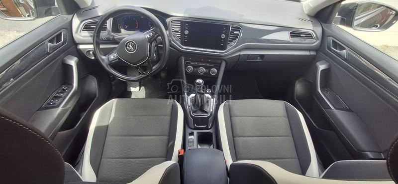 Volkswagen T-Roc 1.6
