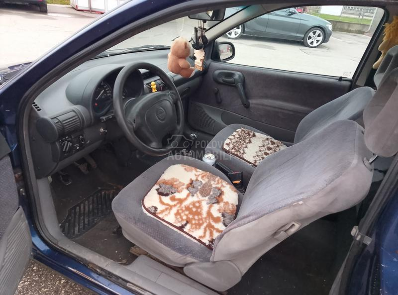 Opel Corsa B 