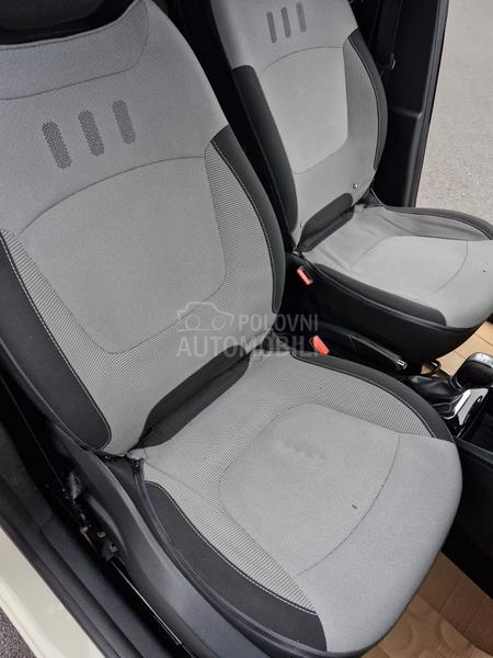 Renault Captur 1.5 dCi intens EDC