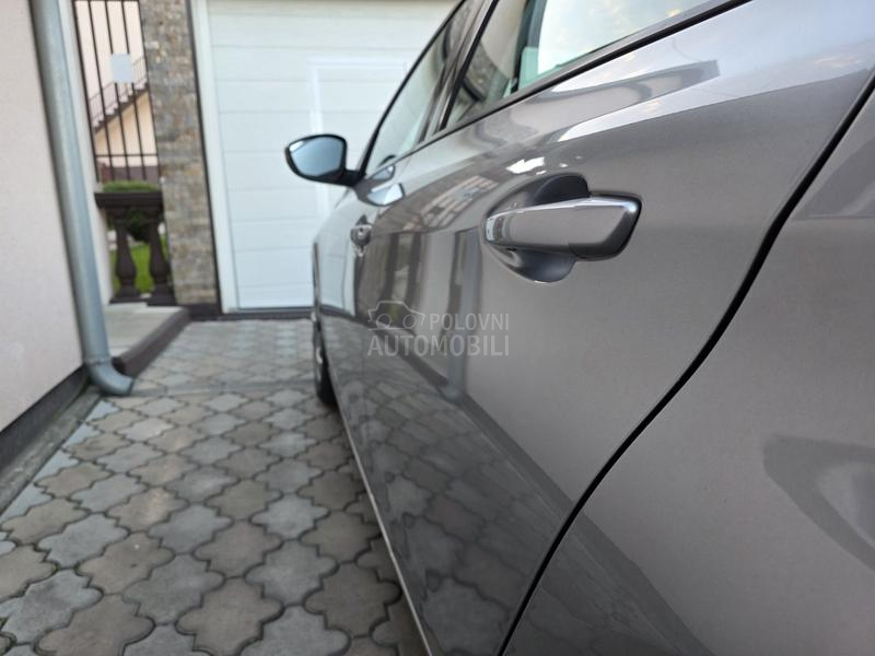 Peugeot 308 1.6 EHDI