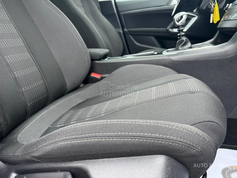 Peugeot 308 1.6EHDI / PANO / NAV