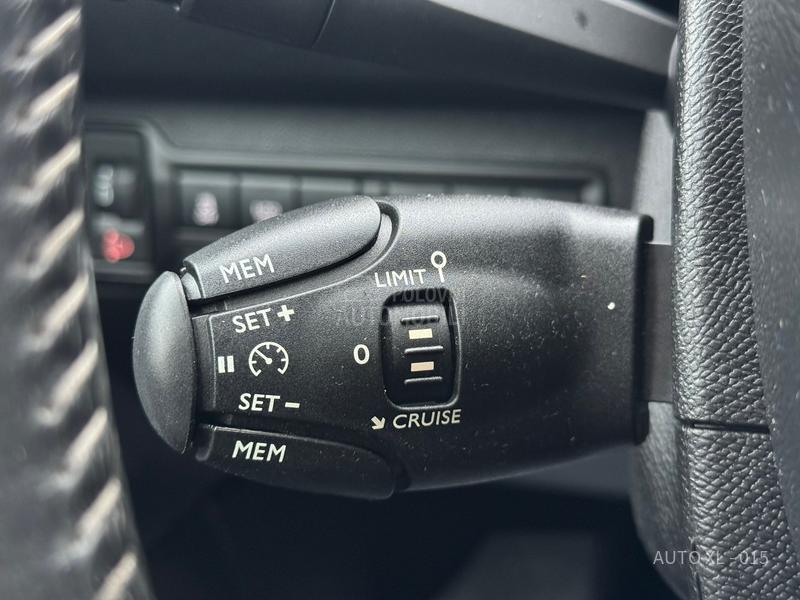 Peugeot 308 1.6EHDI / PANO / NAV