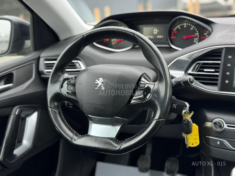 Peugeot 308 1.6EHDI / PANO / NAV