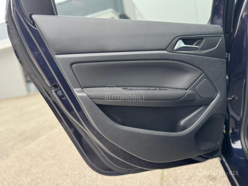 Peugeot 308 1.6EHDI / PANO / NAV