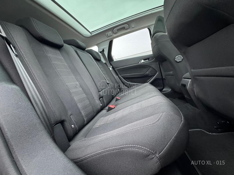 Peugeot 308 1.6EHDI / PANO / NAV
