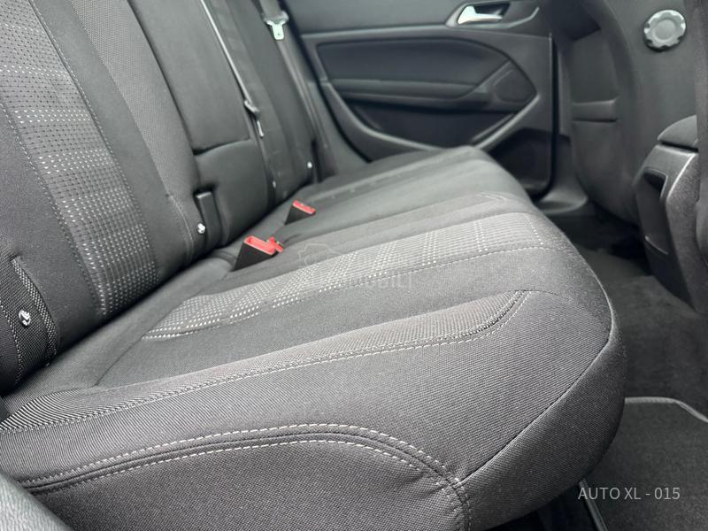 Peugeot 308 1.6EHDI / PANO / NAV