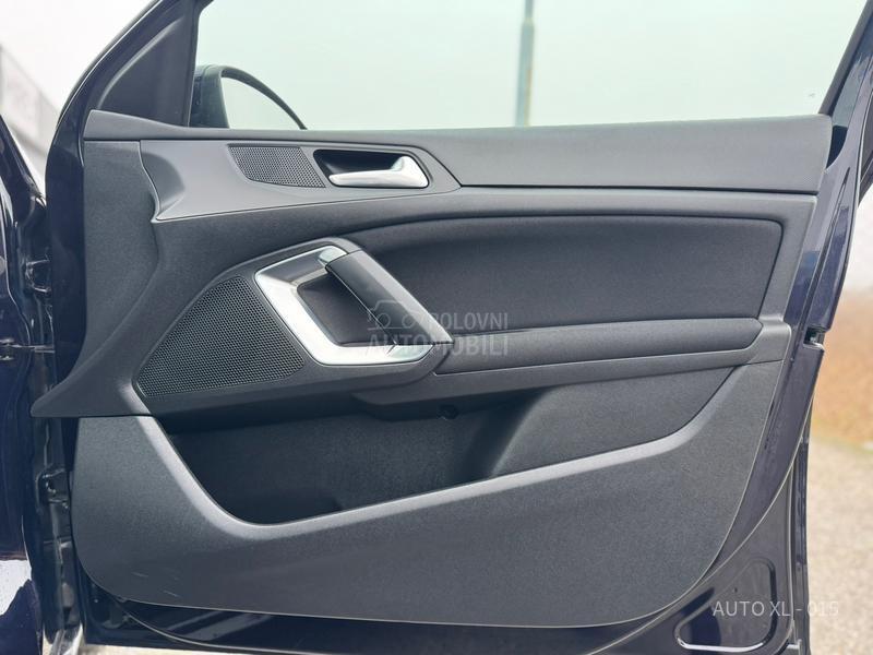 Peugeot 308 1.6EHDI / PANO / NAV