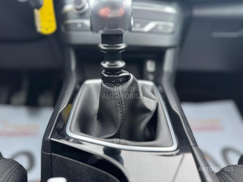 Peugeot 308 1.6EHDI / PANO / NAV