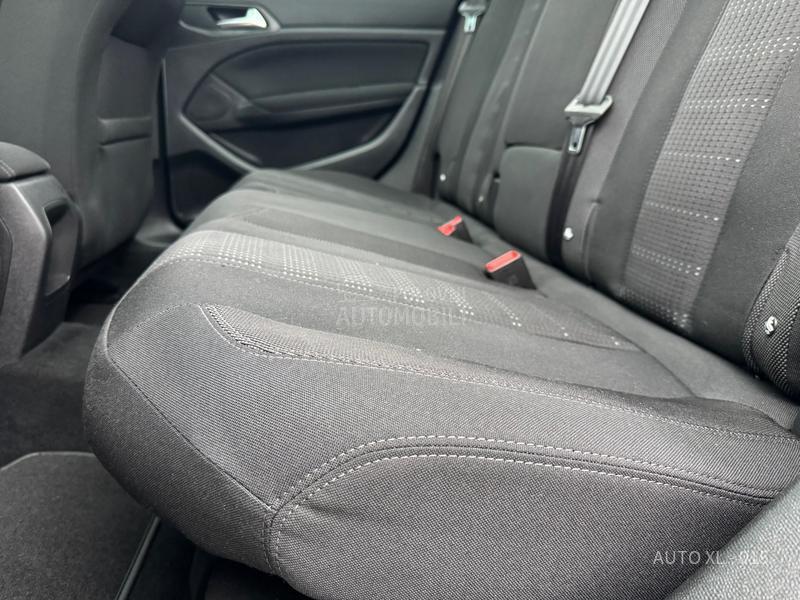 Peugeot 308 1.6EHDI / PANO / NAV