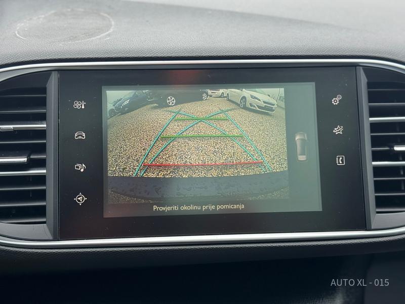 Peugeot 308 1.6EHDI / PANO / NAV