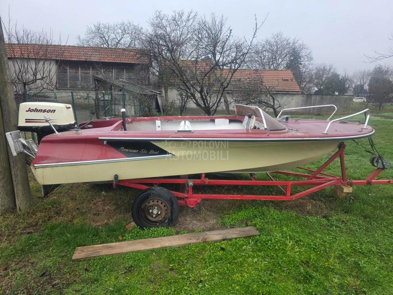 American ski boat