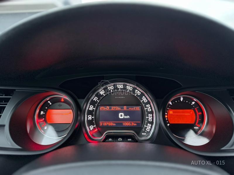 Citroen C5 2.0 HDI // NAV