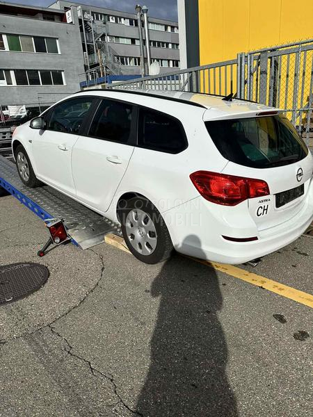 Opel Astra J 1,4 turbo