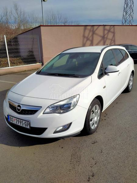 Opel Astra J 1,4 turbo