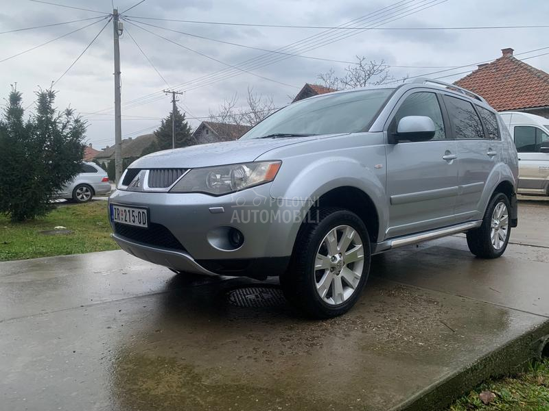 Mitsubishi Outlander 