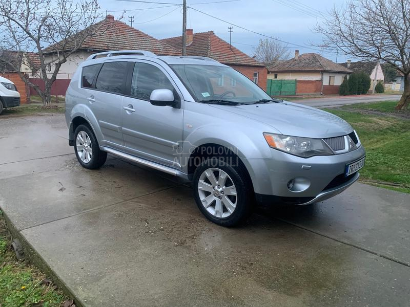 Mitsubishi Outlander 