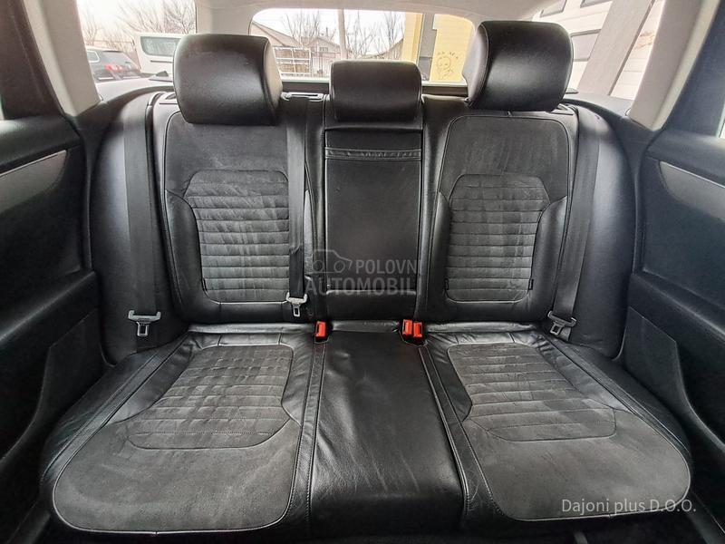 Volkswagen Passat B7 2.0 TDI DSG HIGHLINE