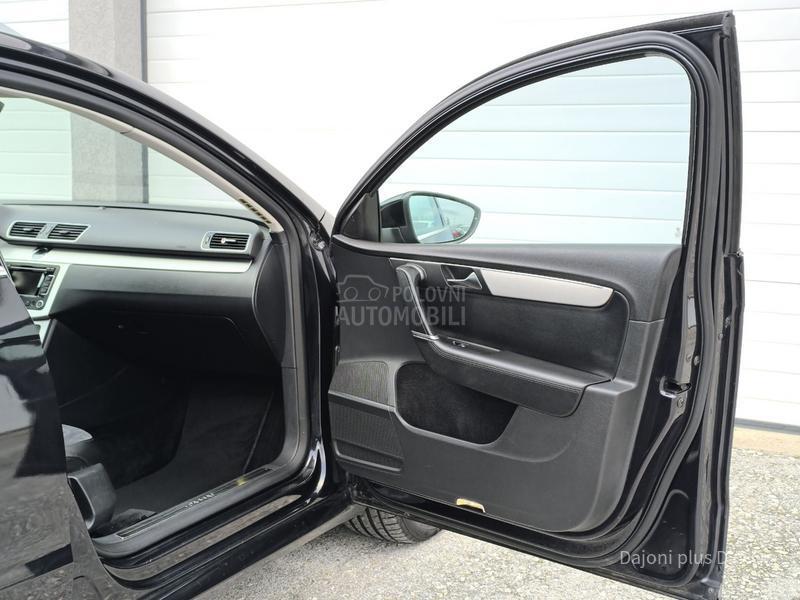 Volkswagen Passat B7 2.0 TDI DSG HIGHLINE
