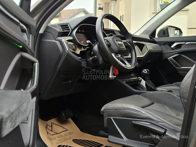 Audi Q3 35TDi/SPORT LINE/