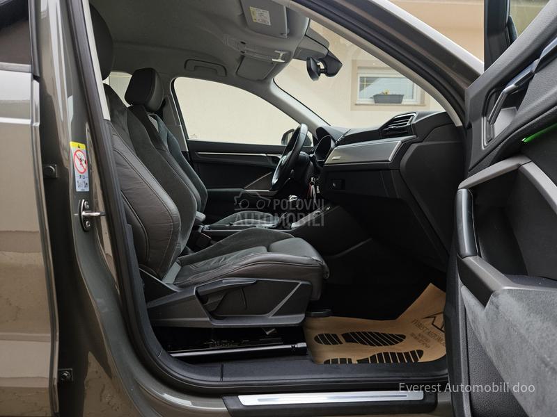 Audi Q3 35TDi/SPORT LINE/