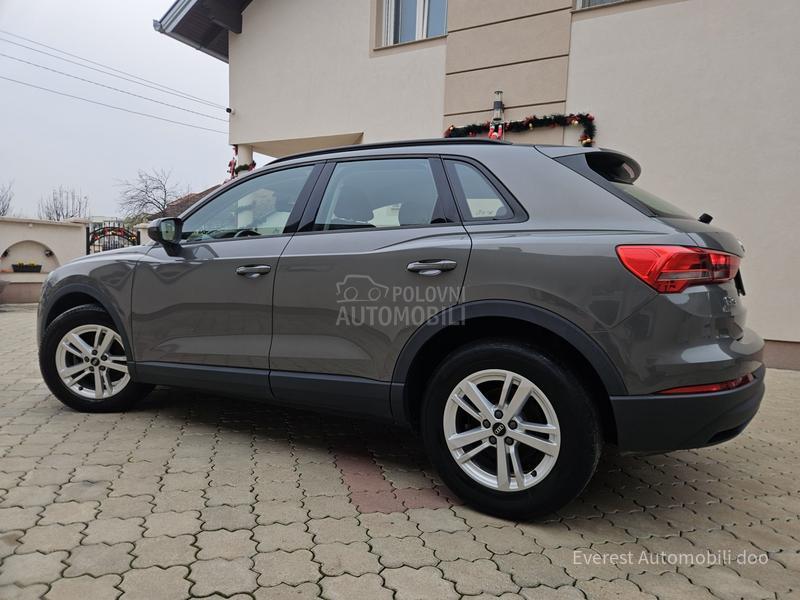 Audi Q3 35TDi/SPORT LINE/