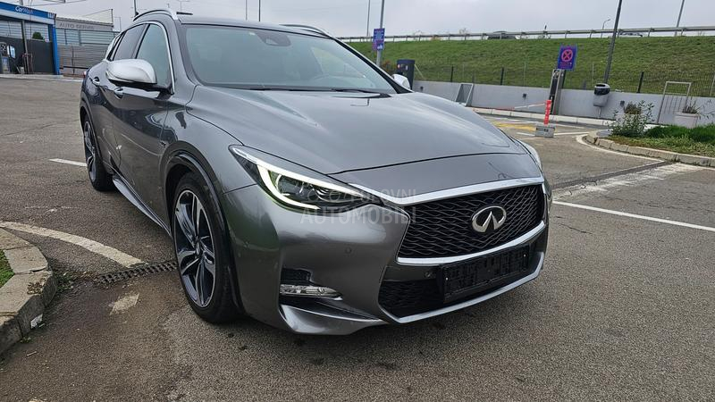Infiniti Q30 2.2d Aut Awd Premium