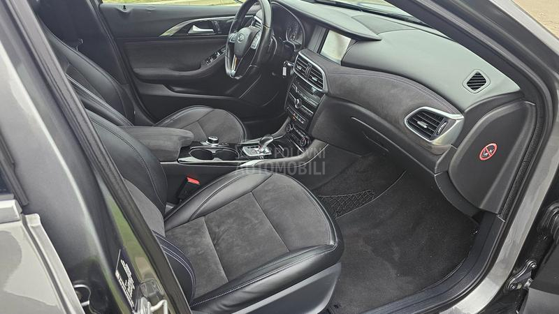 Infiniti Q30 2.2d Aut Awd Premium