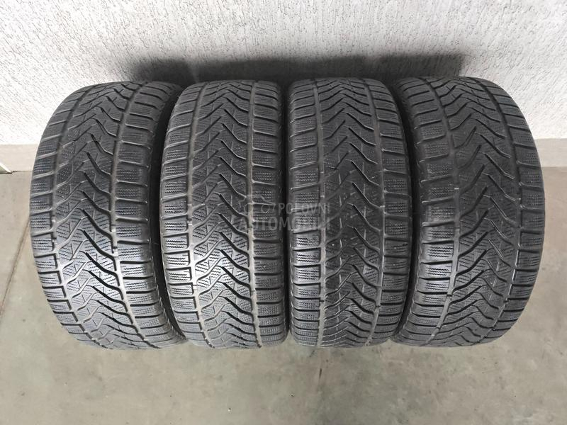 Lassa 245/45 R19 Zimska