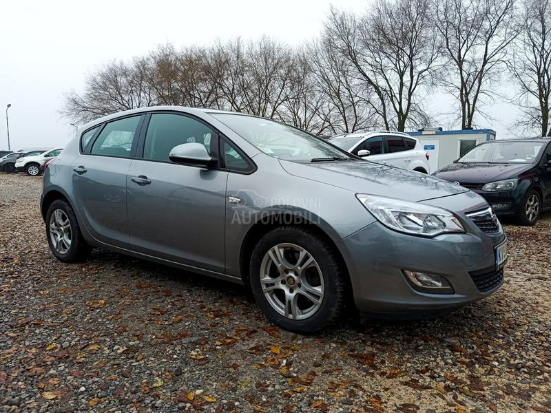 Opel Astra J 2.0 CDTi