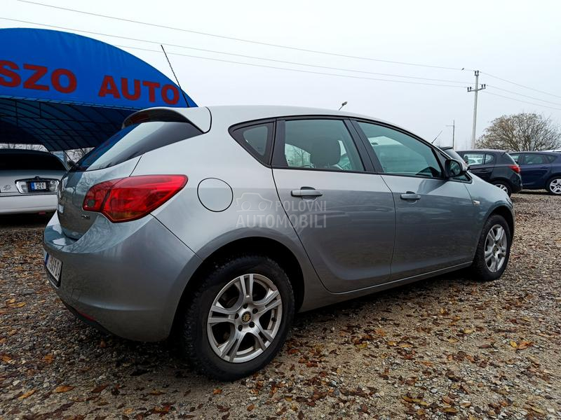 Opel Astra J 2.0 CDTi