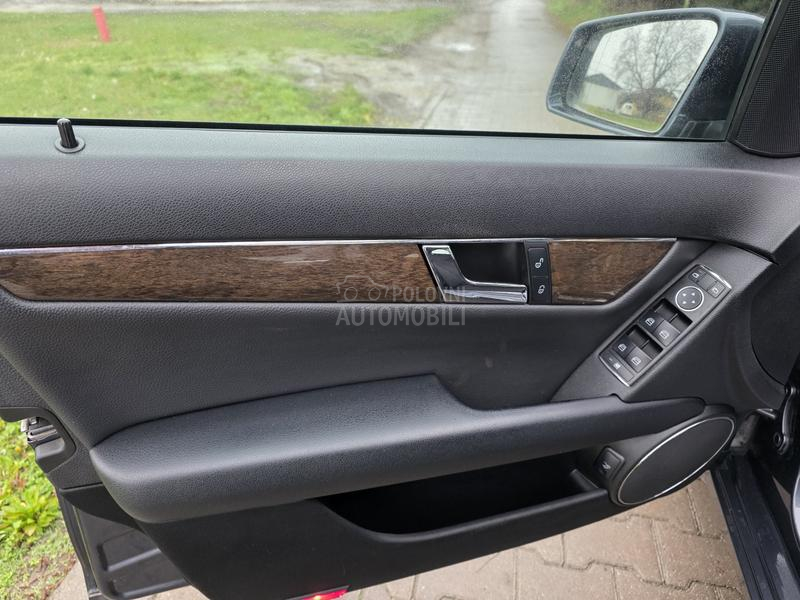 Mercedes Benz C 200 BLUEEFICENCY