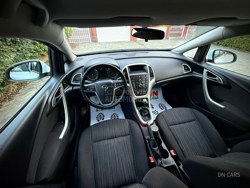 Opel Astra J ENJOY CH