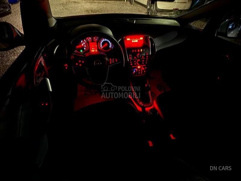 Opel Astra J ENJOY CH