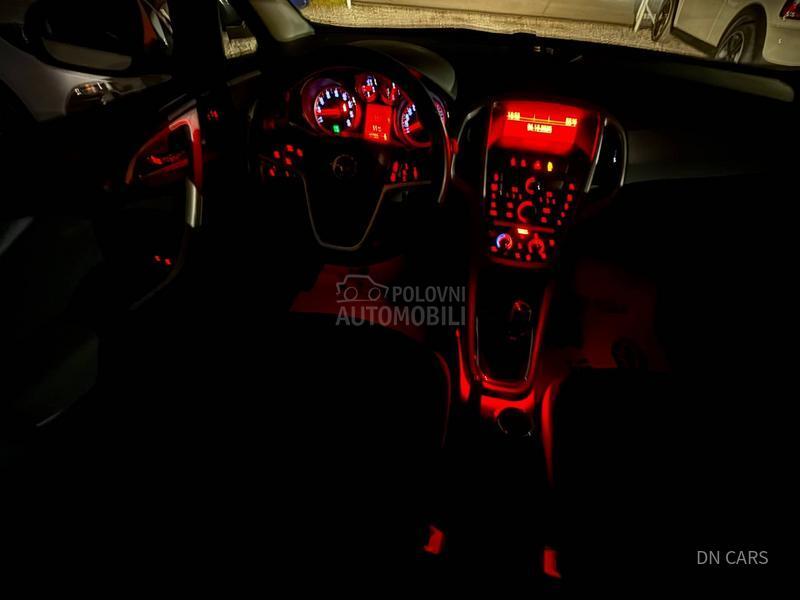 Opel Astra J ENJOY CH