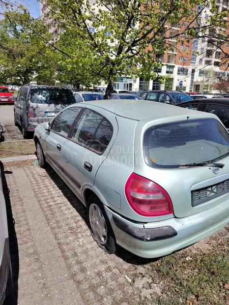 Nissan Almera 